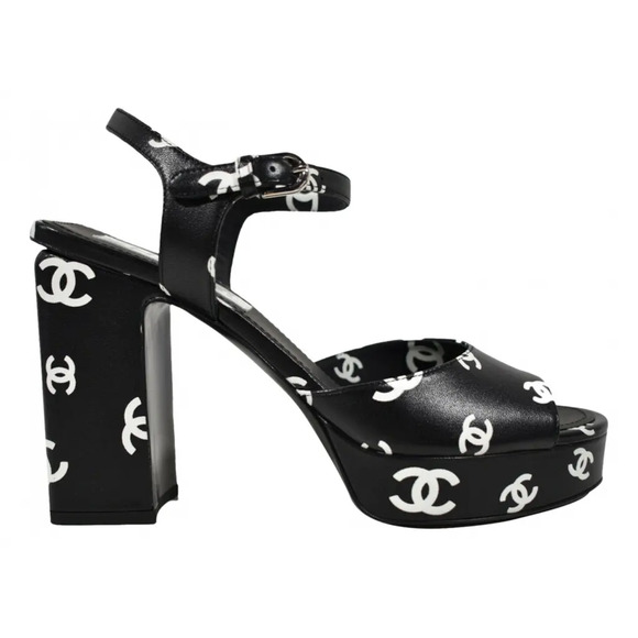 Chanel 22S Black White Lambskin CC Logo Platform Strap Block Heel Sandal 39 - Picture 1 of 12